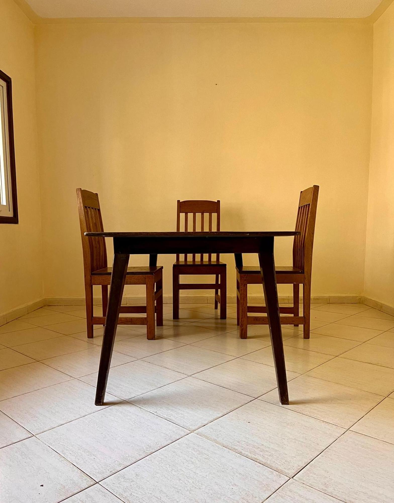 Akogo House - Bnb , Hostel, Backpackers & Volunteer Center Mombasa Exterior foto